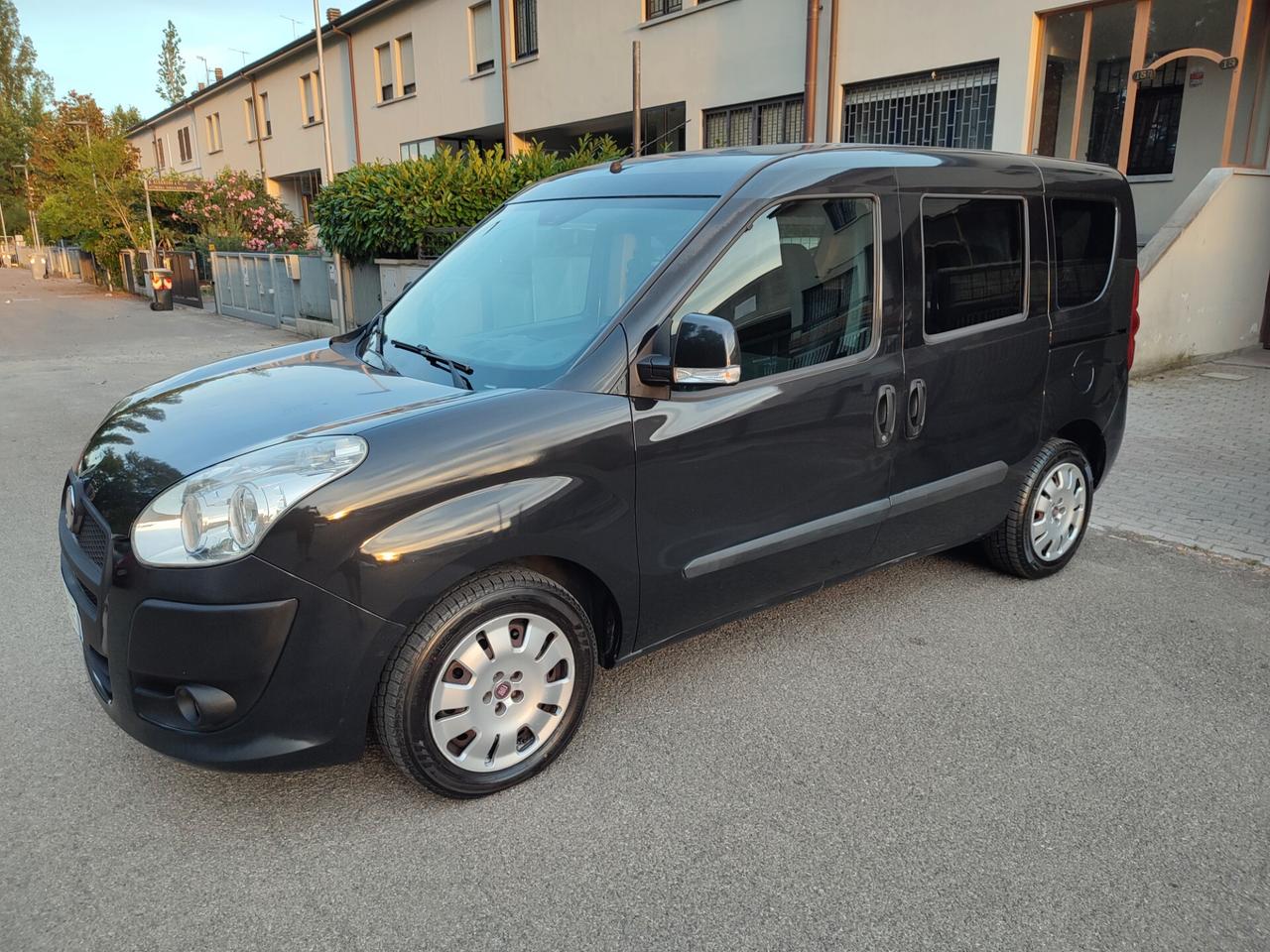FIAT DOBLO 2011 A METANO DI CASA 1.4T-JET STUPENDO