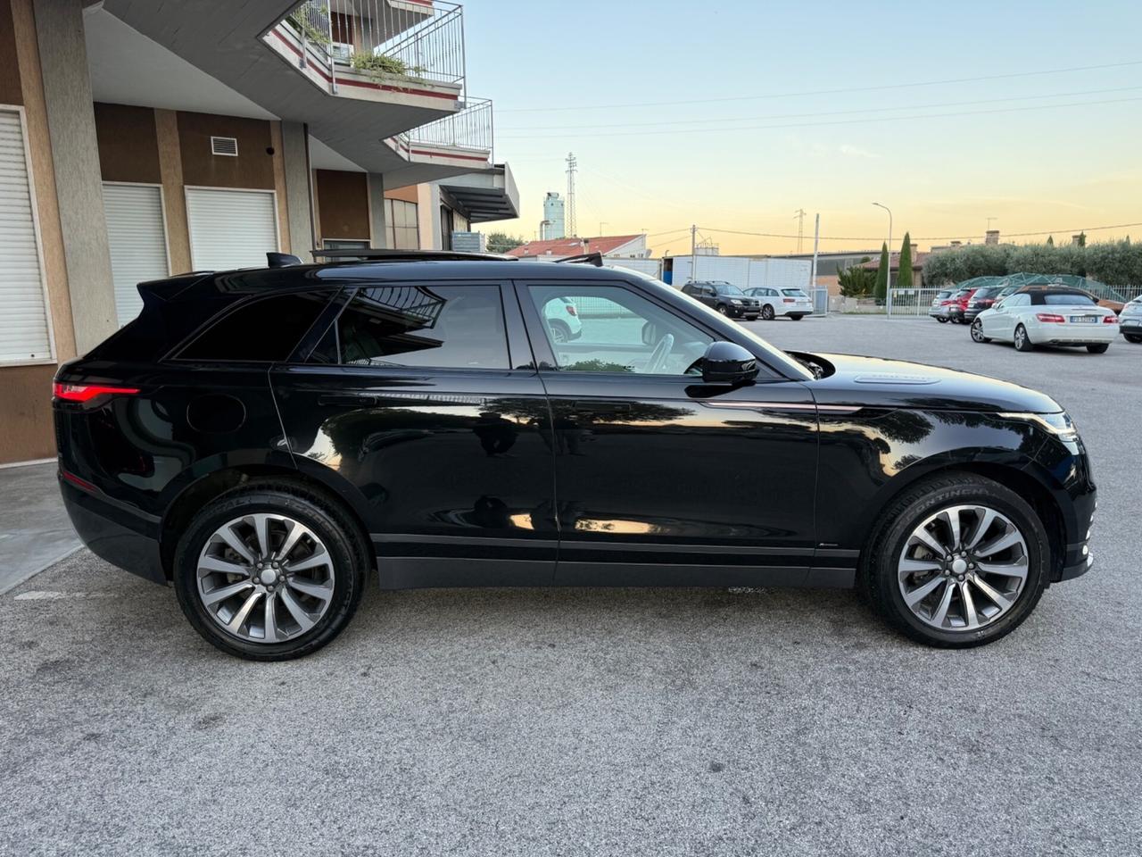 Land Rover Range Velar 2.0D I4 240 CV R-Dynamic S