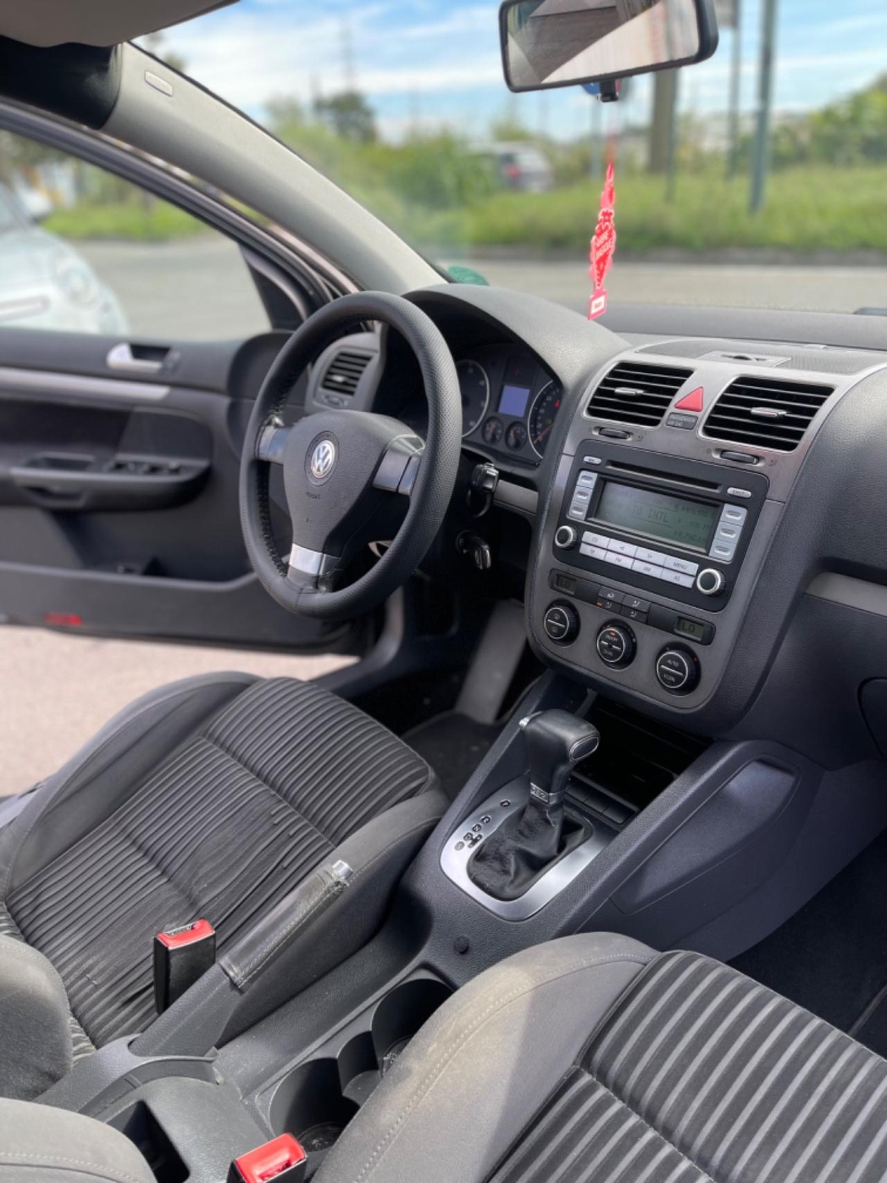 Volkswagen Golf 2.0 TDI DPF 5p. DSG GT Sport