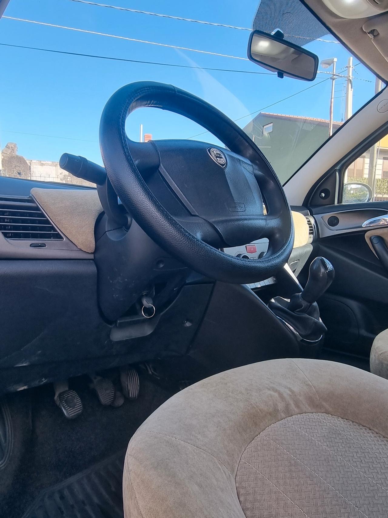 Lancia Ypsilon 1.3 Multijet 16V