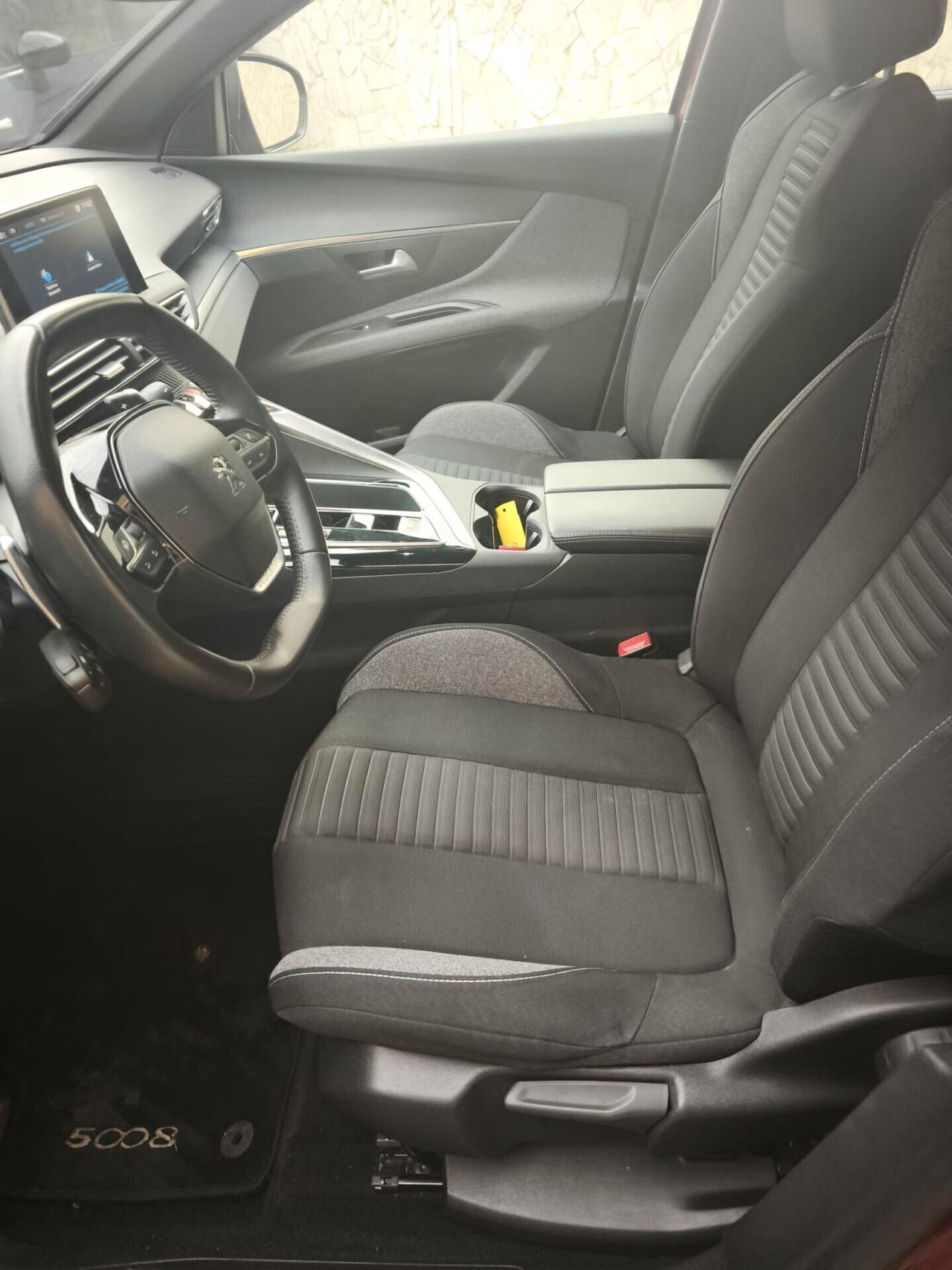 Peugeot 5008 BlueHDi 130 S&S EAT8 Active Pack