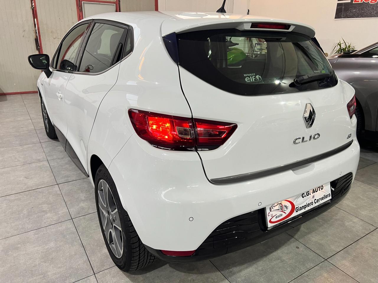 Renault Clio 1.5 75CV - Costume National - 2015