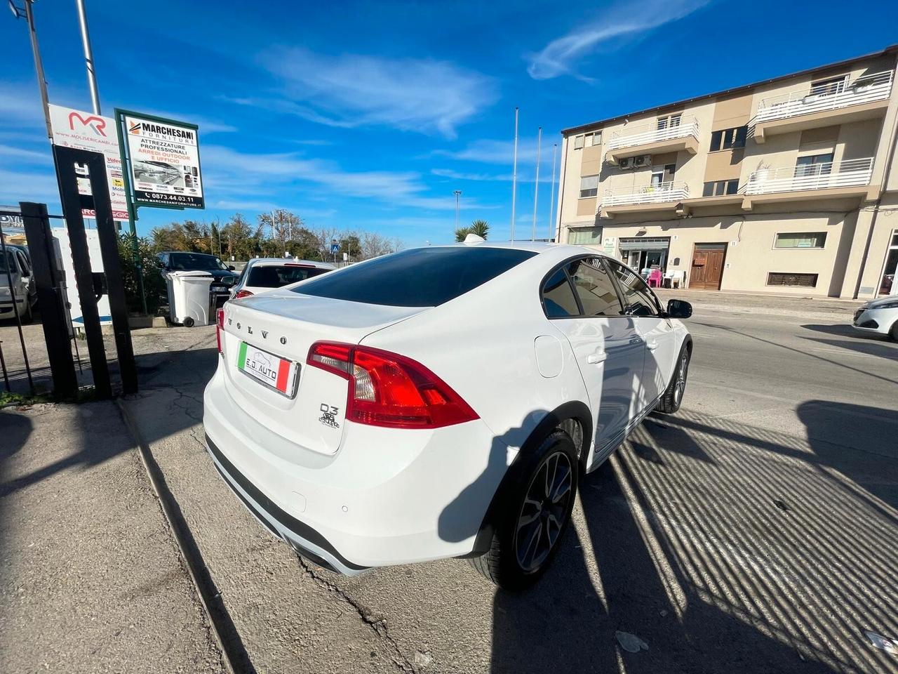 Volvo S60 Cross Country D3 Pro