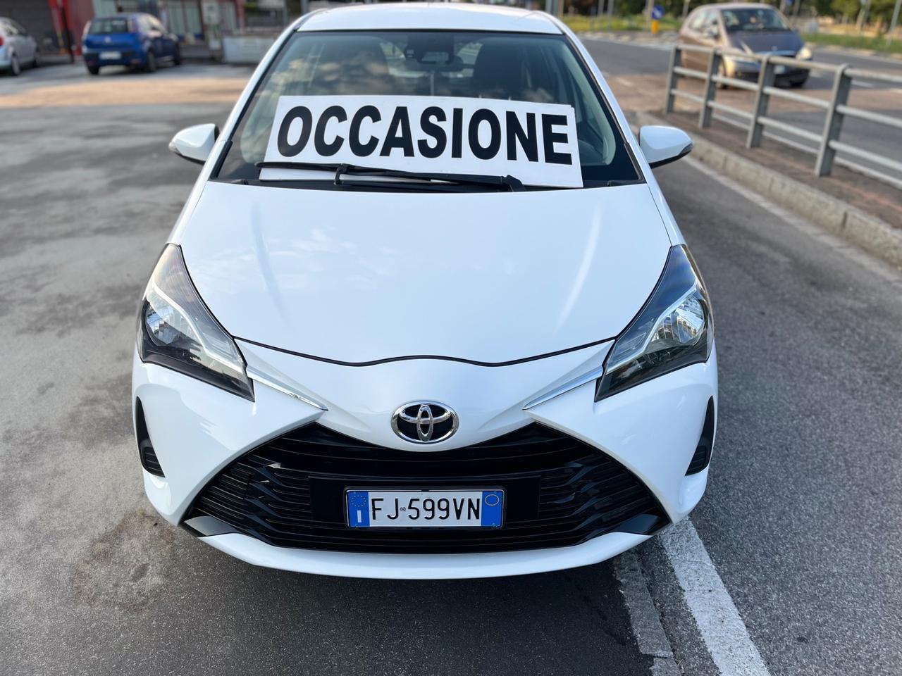 Toyota Yaris 1.0 5 porte Active