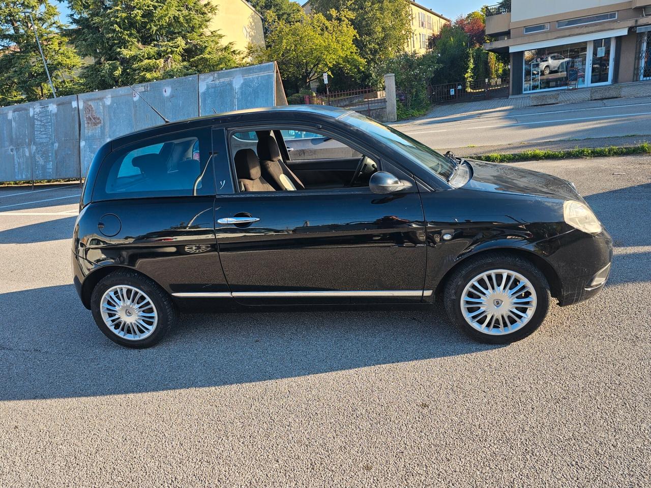 Lancia Ypsilon 1.2 Argento