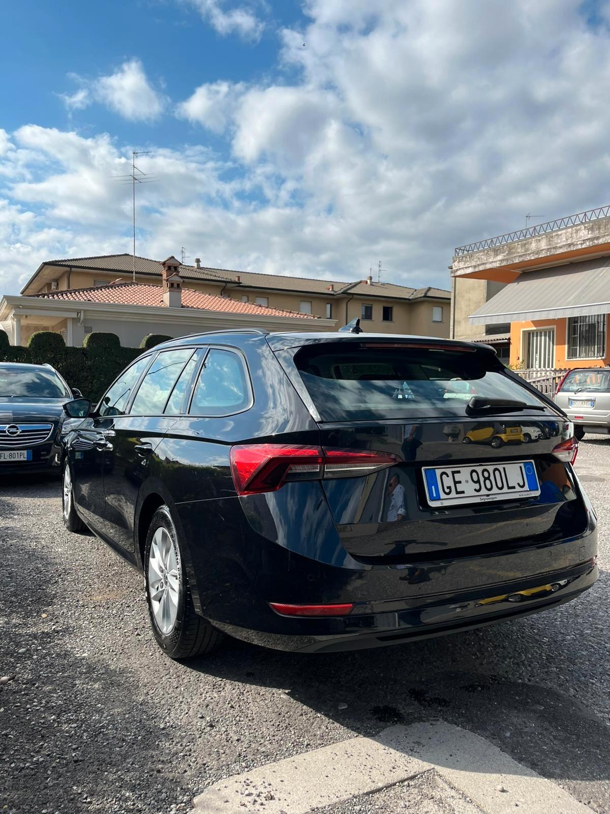 Skoda Octavia 2.0 TDI EVO SCR 150 CV DSG Wagon Style