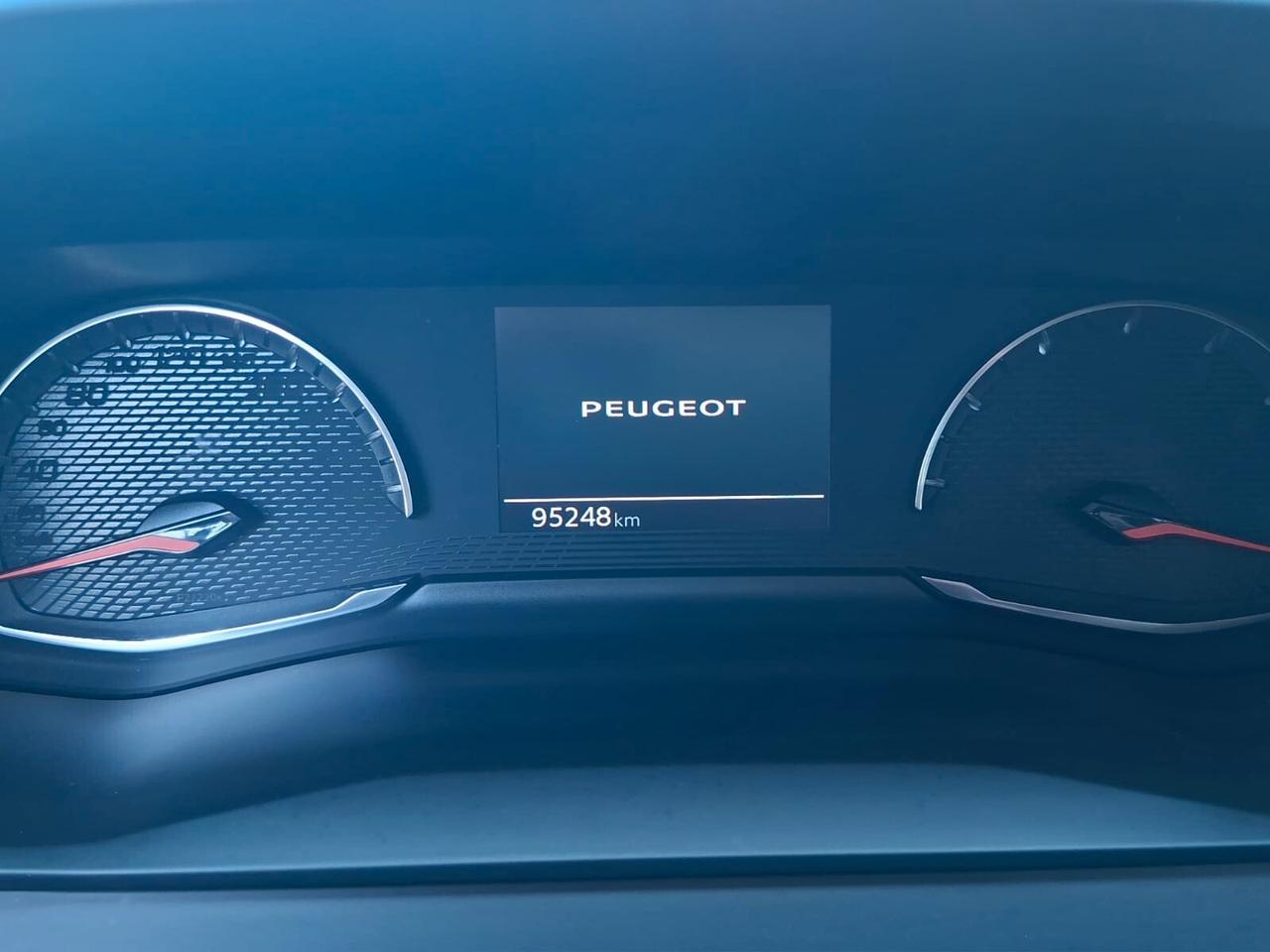 Peugeot 2008 PureTech 100 S&S Allure