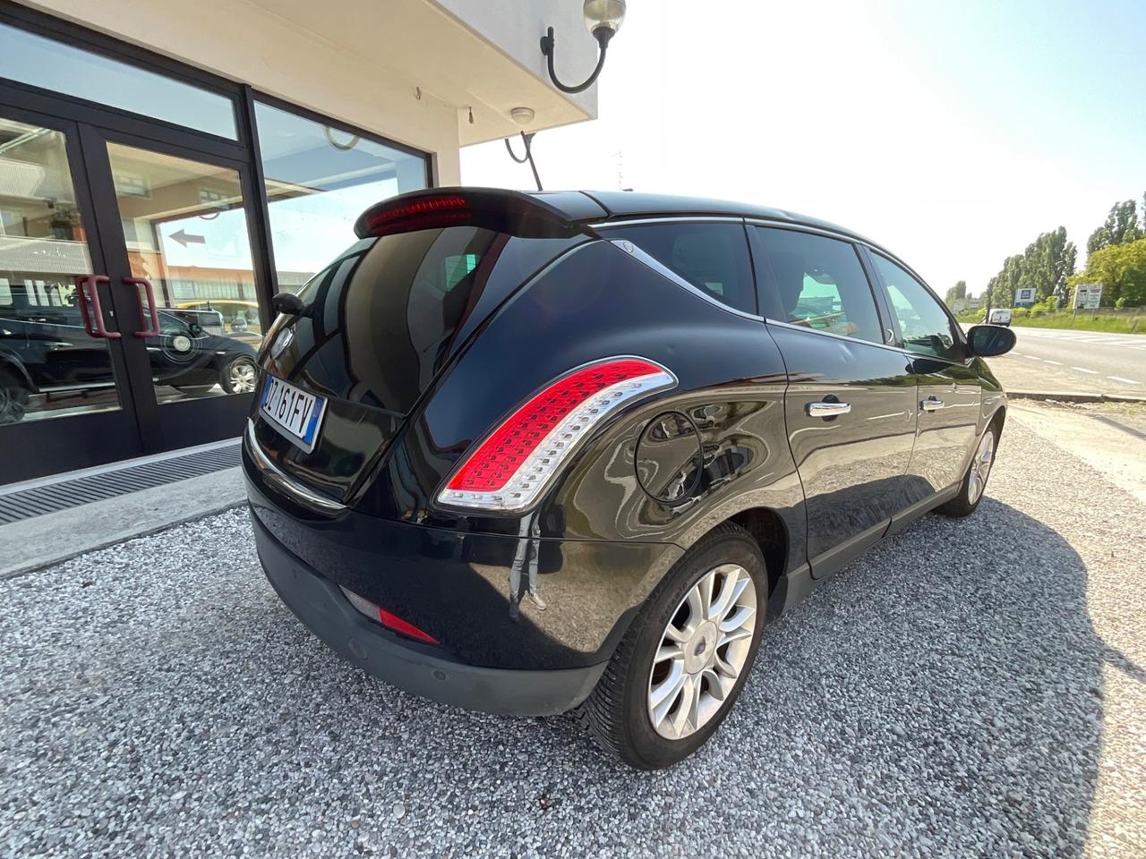 Lancia Delta 1.6 MJT DPF Platino