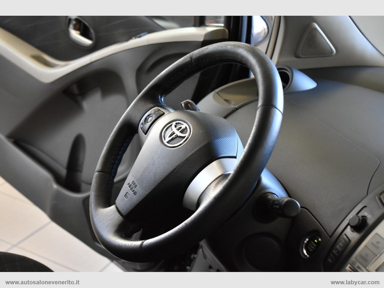 TOYOTA Yaris 1.4 D-4D 5p. Sol