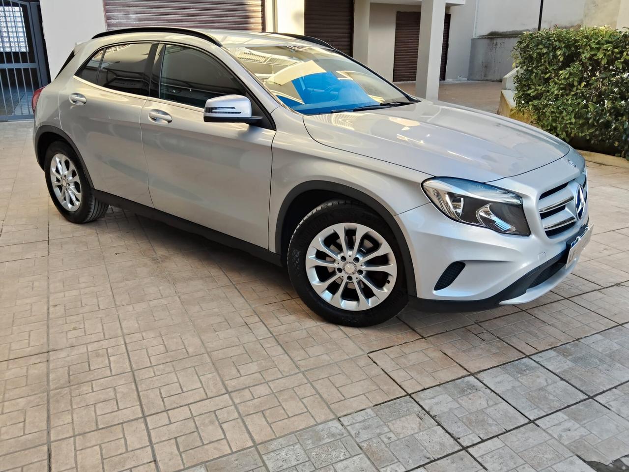 Mercedes-benz GLA 180 1.5 d Automatic Business 110 cv