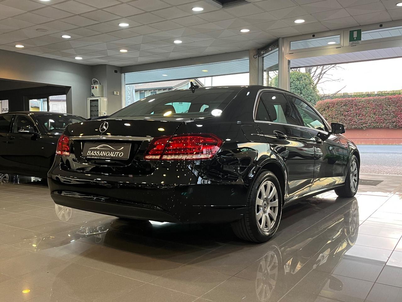 Mercedes-benz E 200 2.2 bt Premium auto