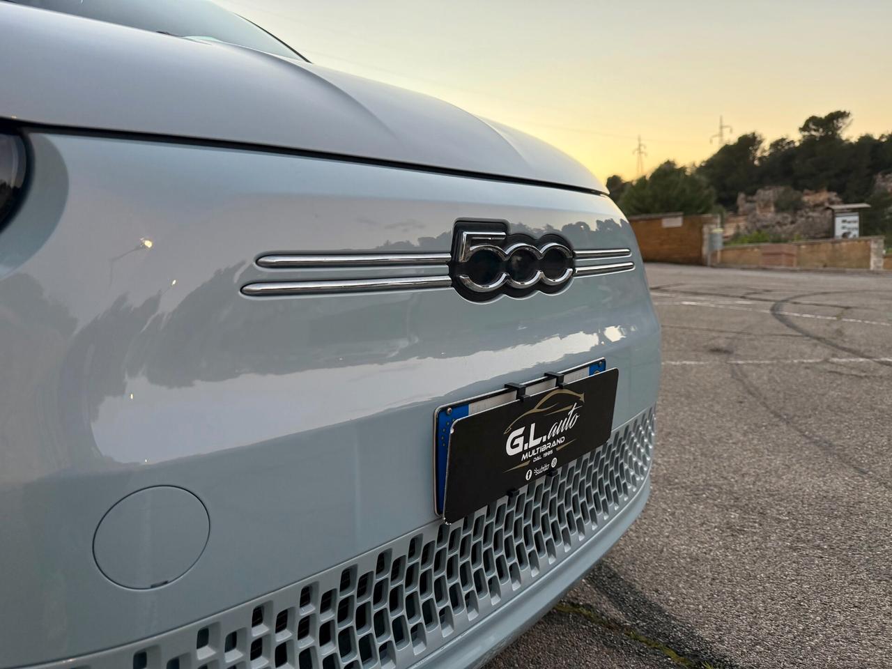 Fiat 500E/42 kWh/CAR PLAY/SOLO 33000 KM