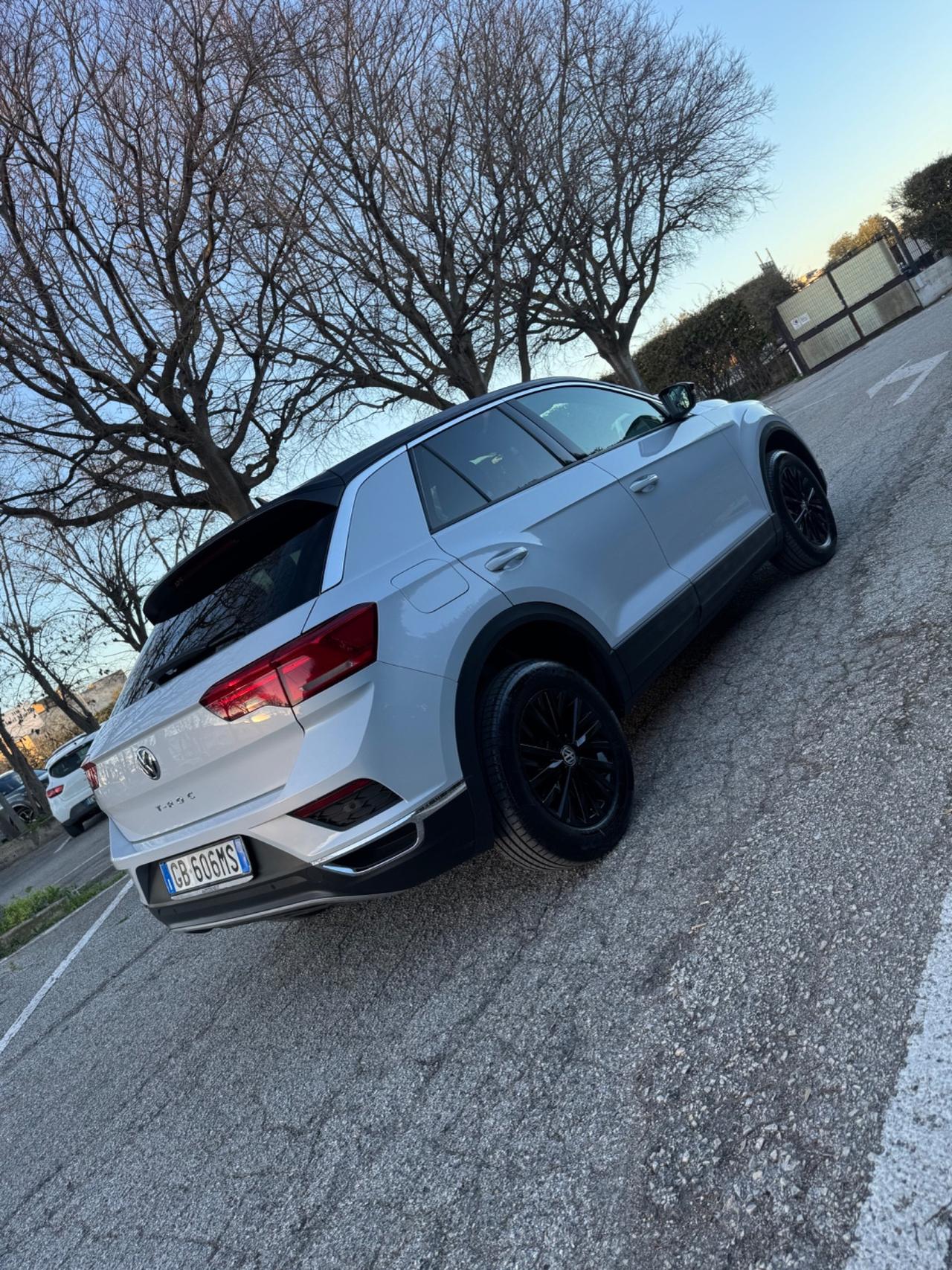 Volkswagen T-Roc 1.6 TDI SCR Business BlueMotion Technology