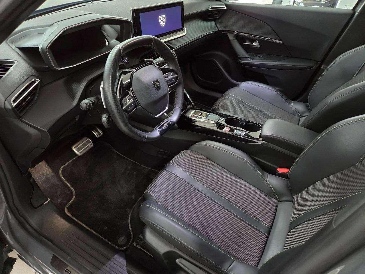 Peugeot 2008 Hybrid 145 e-DCS6 GT