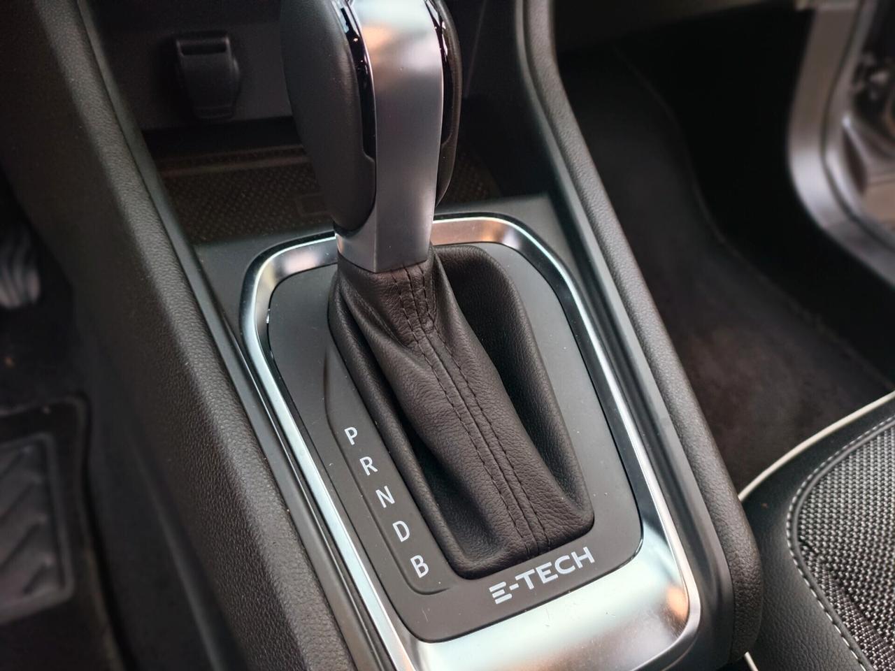 Renault Captur Hybrid 140 CV Techno