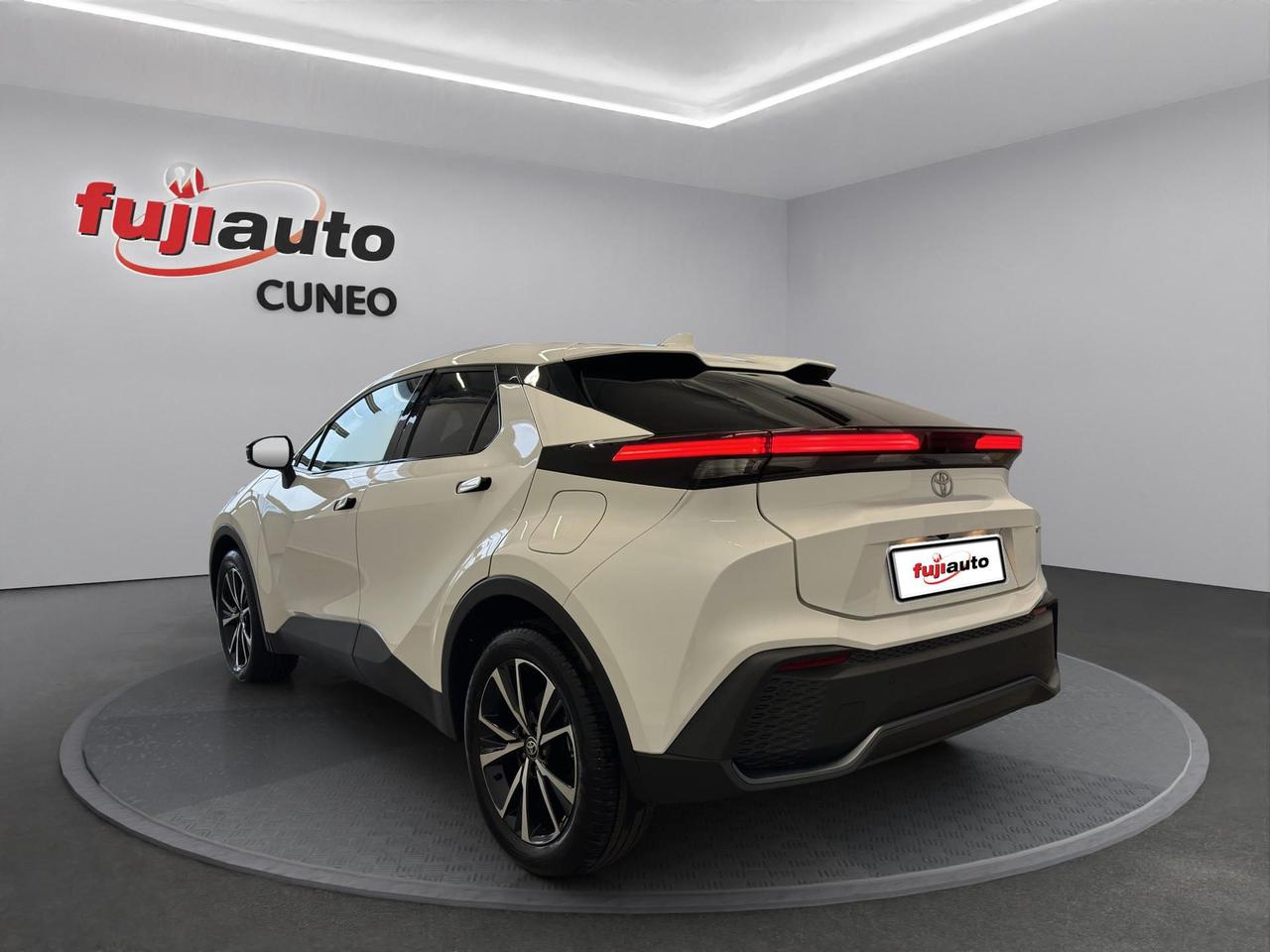 Toyota C-HR 2.0 phev Trend fwd e-cvt