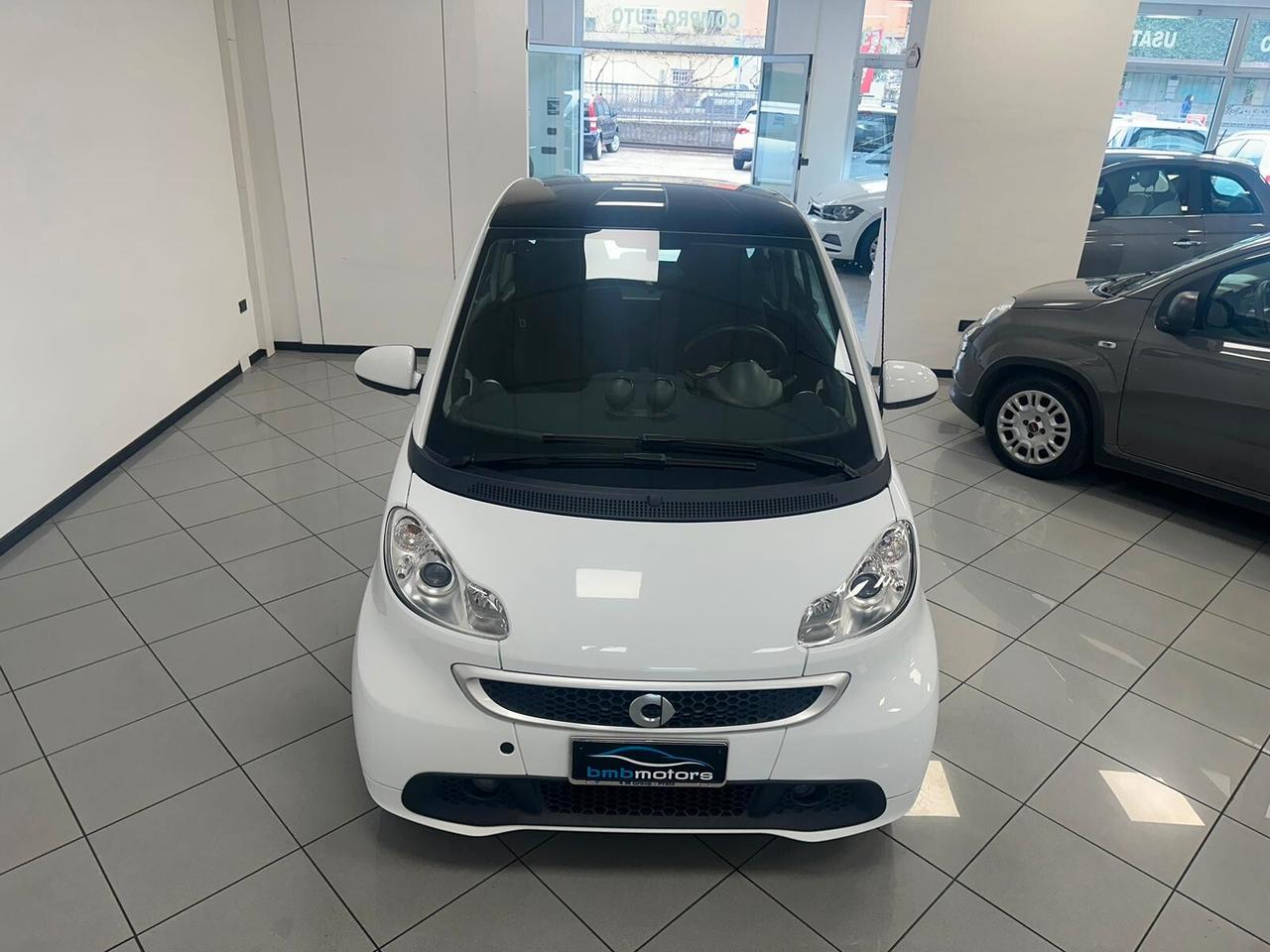Smart ForTwo 1000 52 kW MHD coupé passion