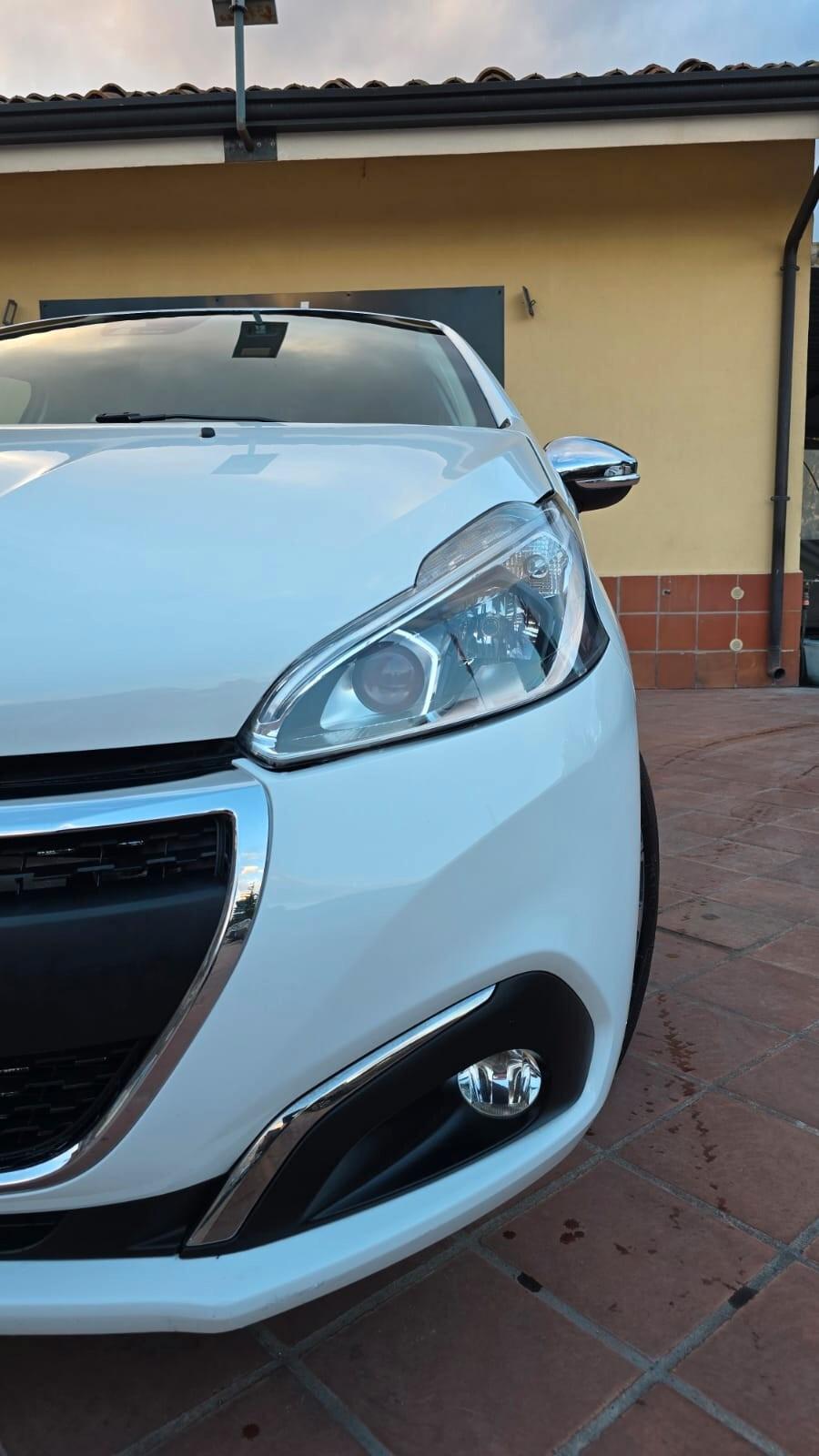 Peugeot 208 BlueHDi 75 5 porte Allure