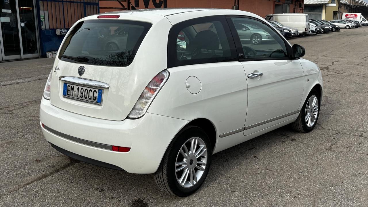 Lancia Ypsilon 1.4 Unyca Ecochic GPL