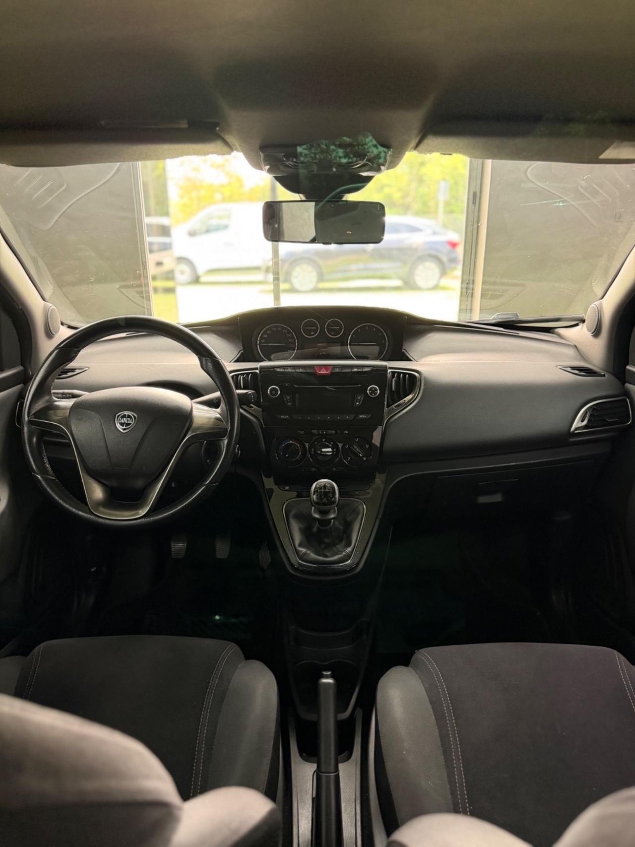 Lancia Ypsilon 1.2 Benz 69 CV
