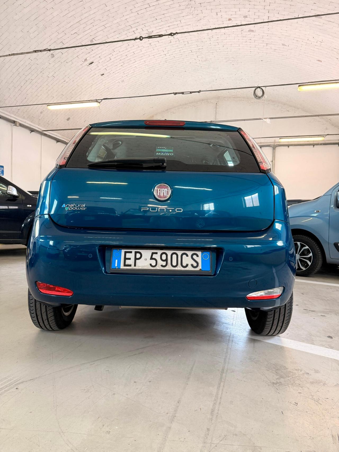 Fiat Punto 1.4 8V 5 porte Natural Power Lounge 77CV