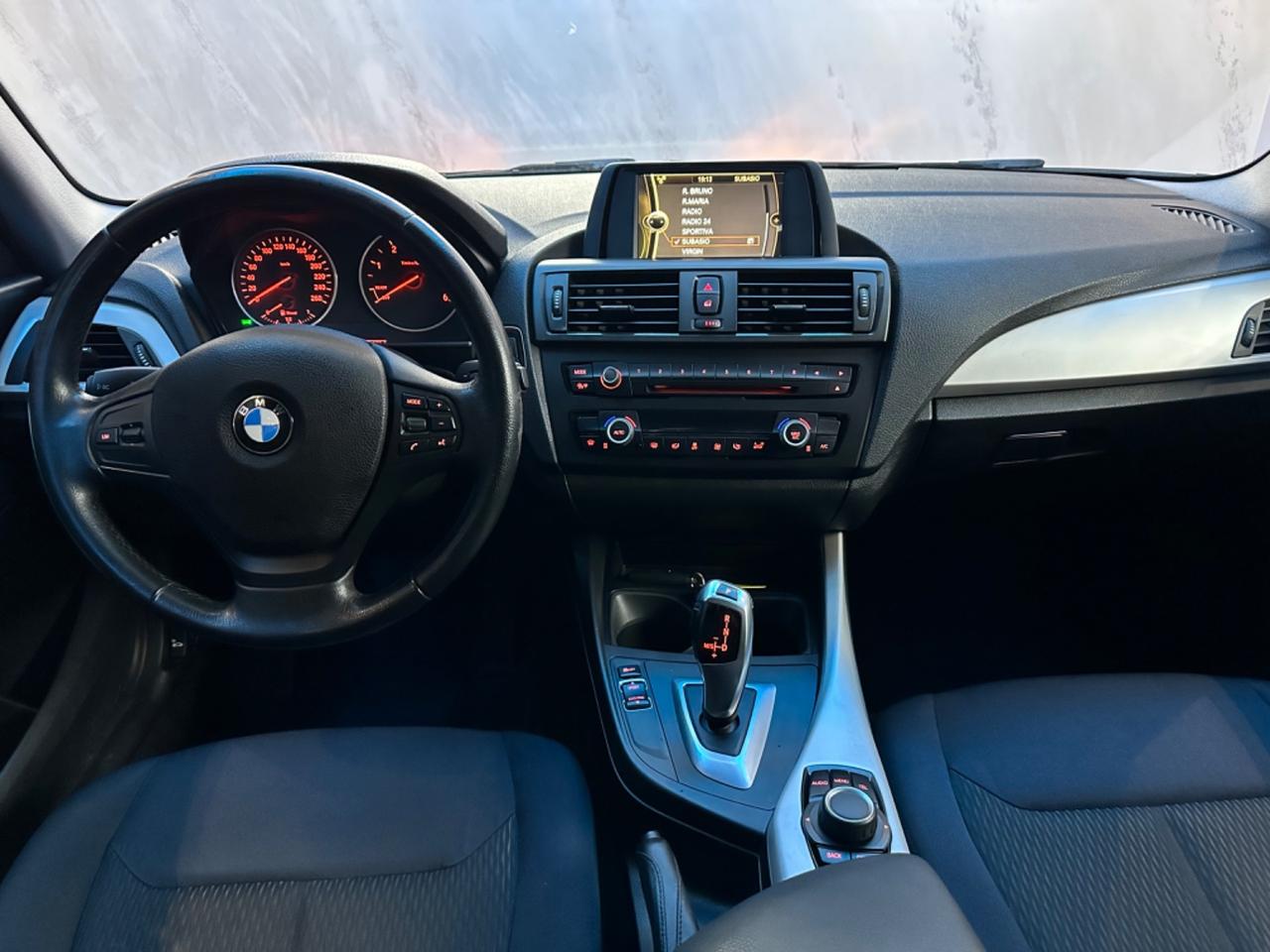 Bmw 118 118d 5p. Unique