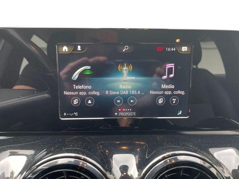 Mercedes-Benz GLA 180 d Business auto