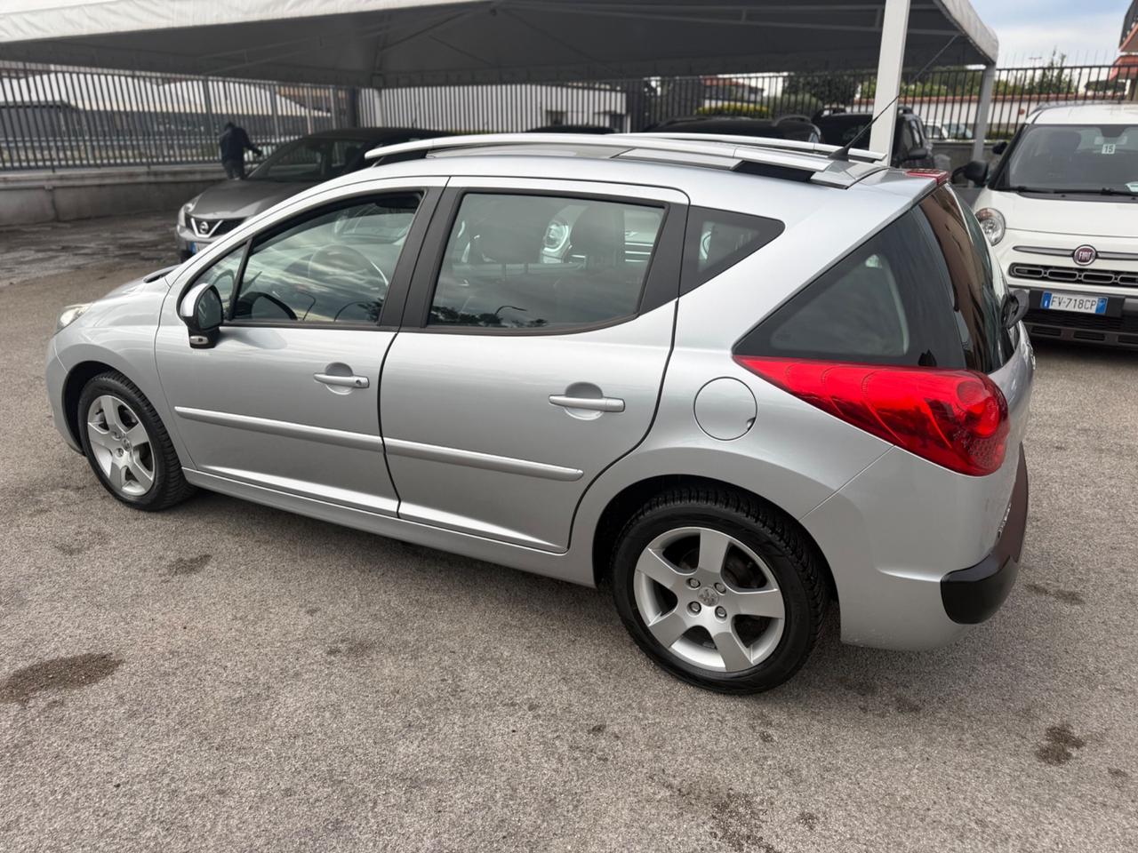 Peugeot 207 1.6 8V HDi 93CV SW Ciel Allure