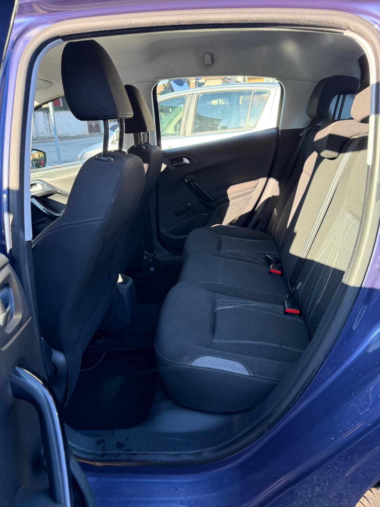 Peugeot 208 1.4 HDi 68 CV 5 porte Access