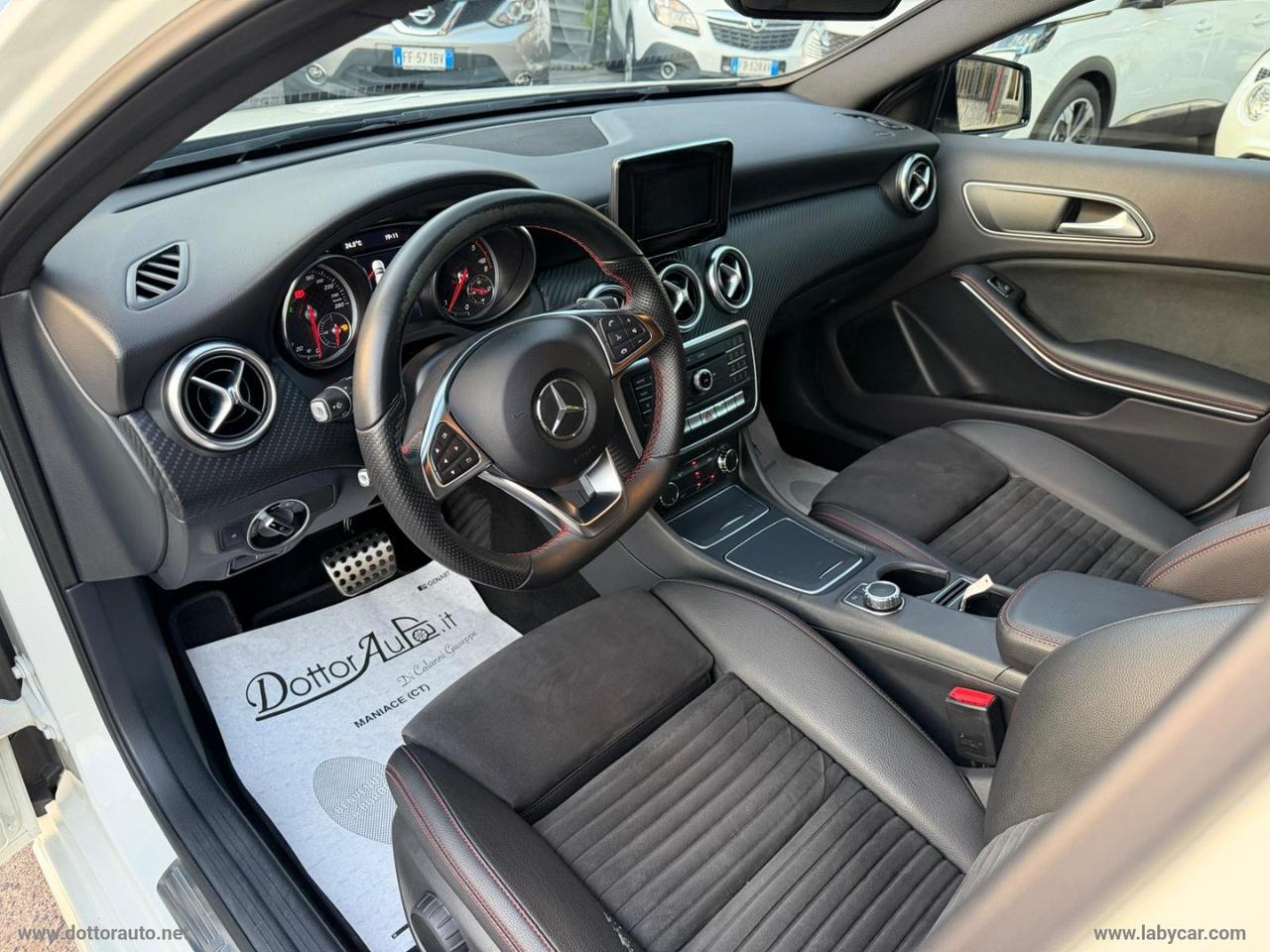 MERCEDES-BENZ A 200 d Automatic 4Matic Premium