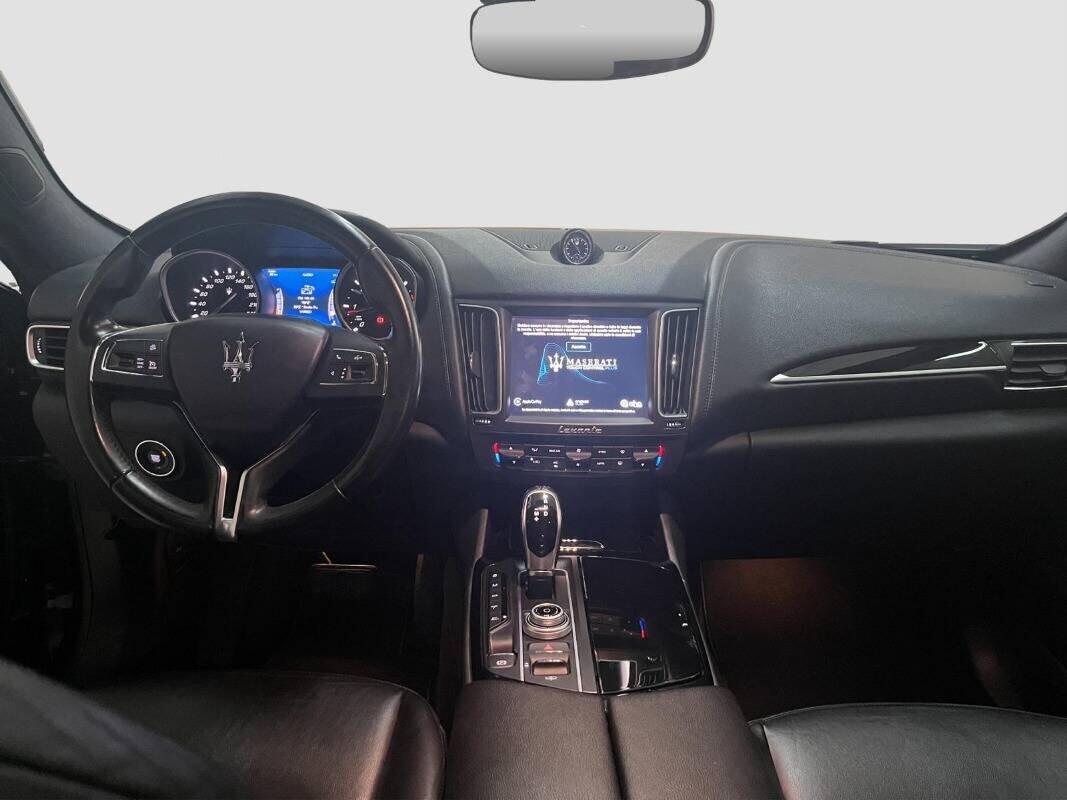 Maserati Levante 3.0 V6 250cv Gransport 2018