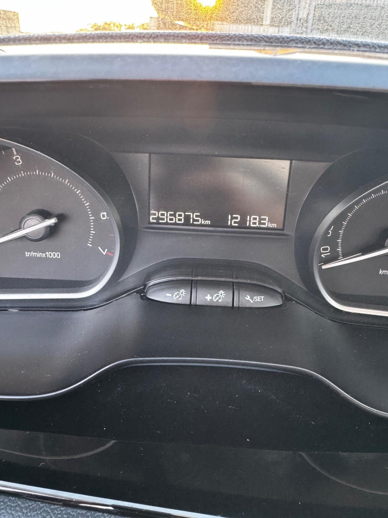 Peugeot 208 PureTech 82 5p. GPL Allure