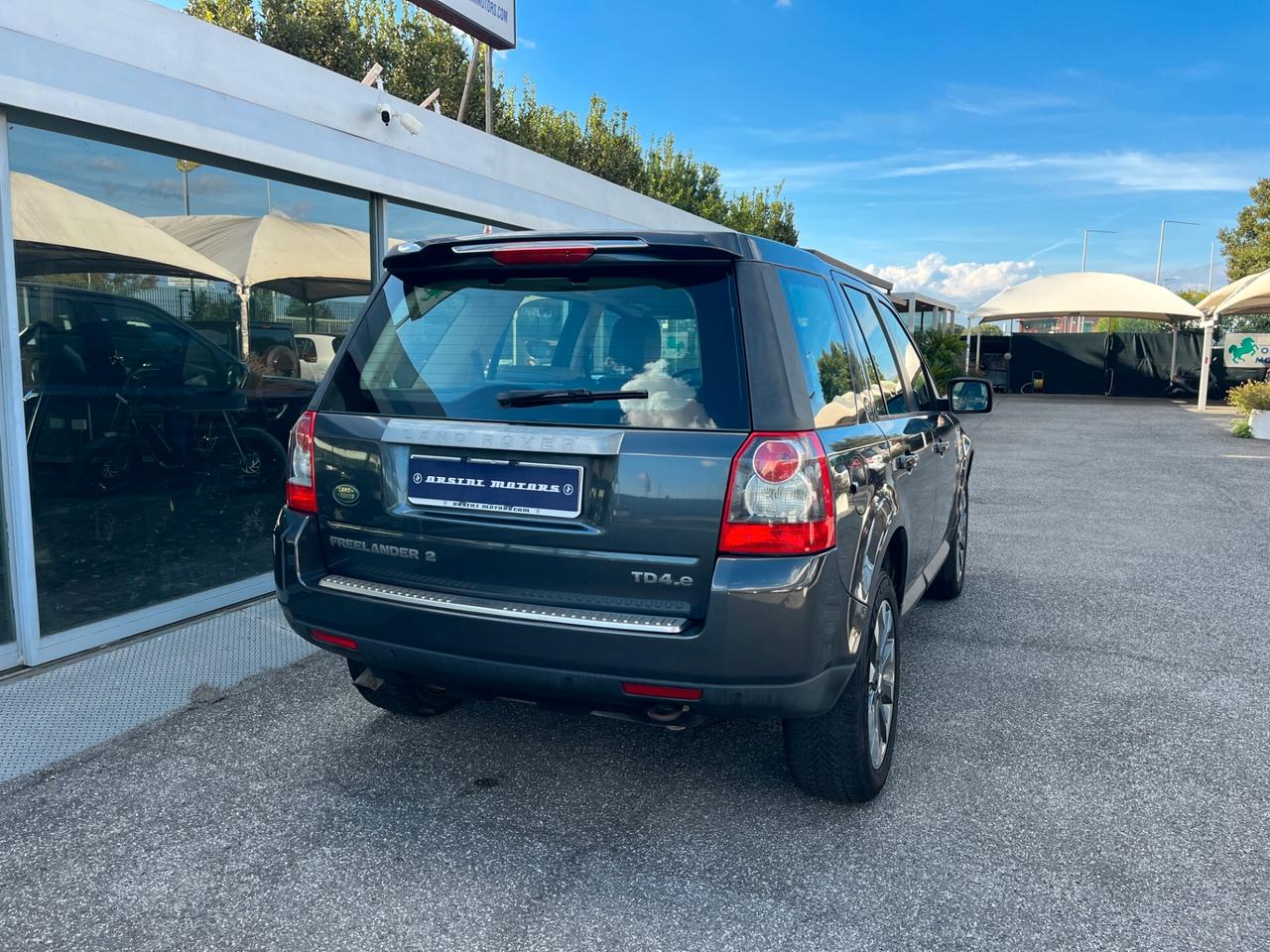 Land Rover Freelander 2.2 SD4 S.W. SE