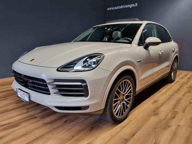 PORSCHE Cayenne 3.0 V6 E-Hybrid Platinum Edition