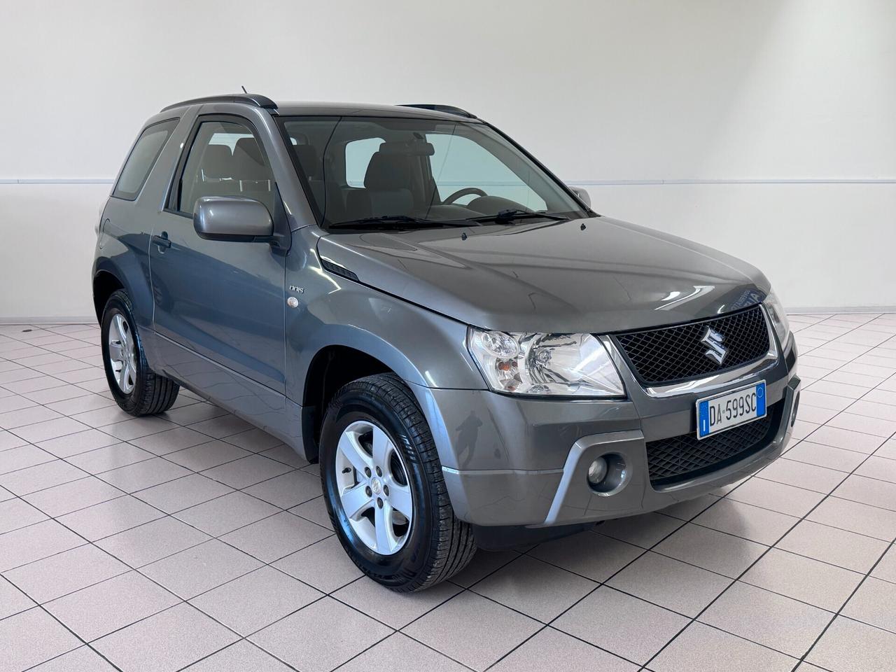 Suzuki Grand Vitara 1.9 DDiS 3 porte GANCIO TRAINO + RIDOTTE