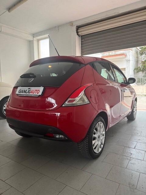 Lancia Ypsilon 1.2 69 CV 5 porte S&S Gold