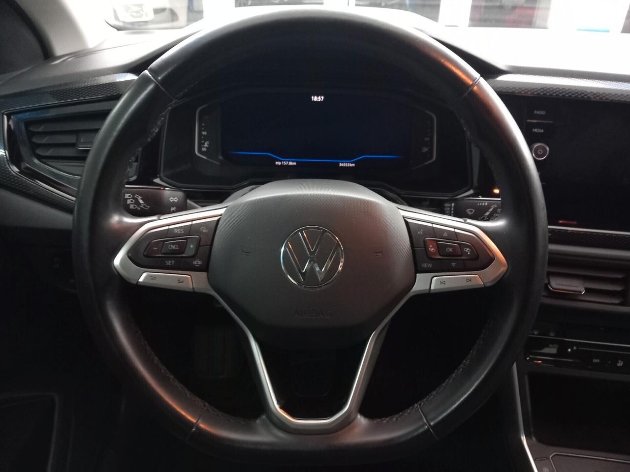 Volkswagen Polo anno 2022 benzina 1.0 km 34 mila