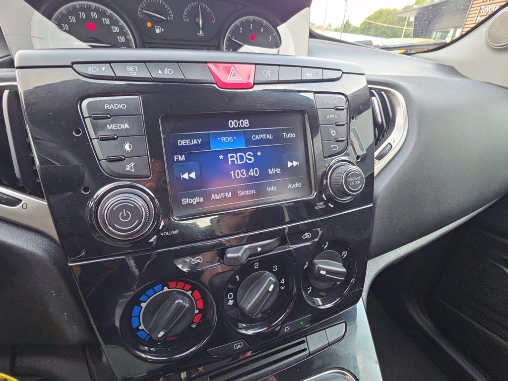 LANCIA Ypsilon 1.2 silver 69cv del 2017