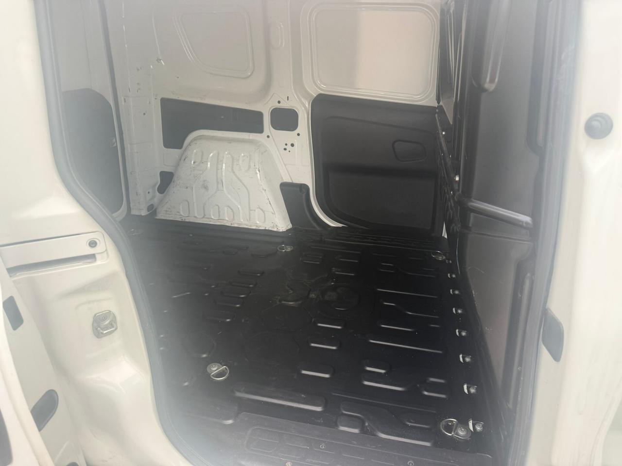 FIAT DOBLÒ CARGO / 2022/ 4P / VETT. FURGONATA LOUNGE 1.6 MJET 105CV E6D-F SeS