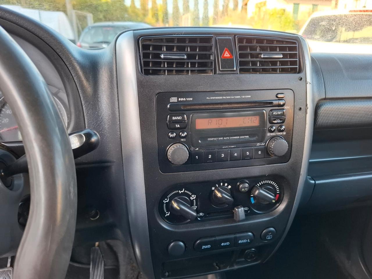 Suzuki Jimny 1.5 DDiS - CON GANCIO CARRELLO APPENDICE