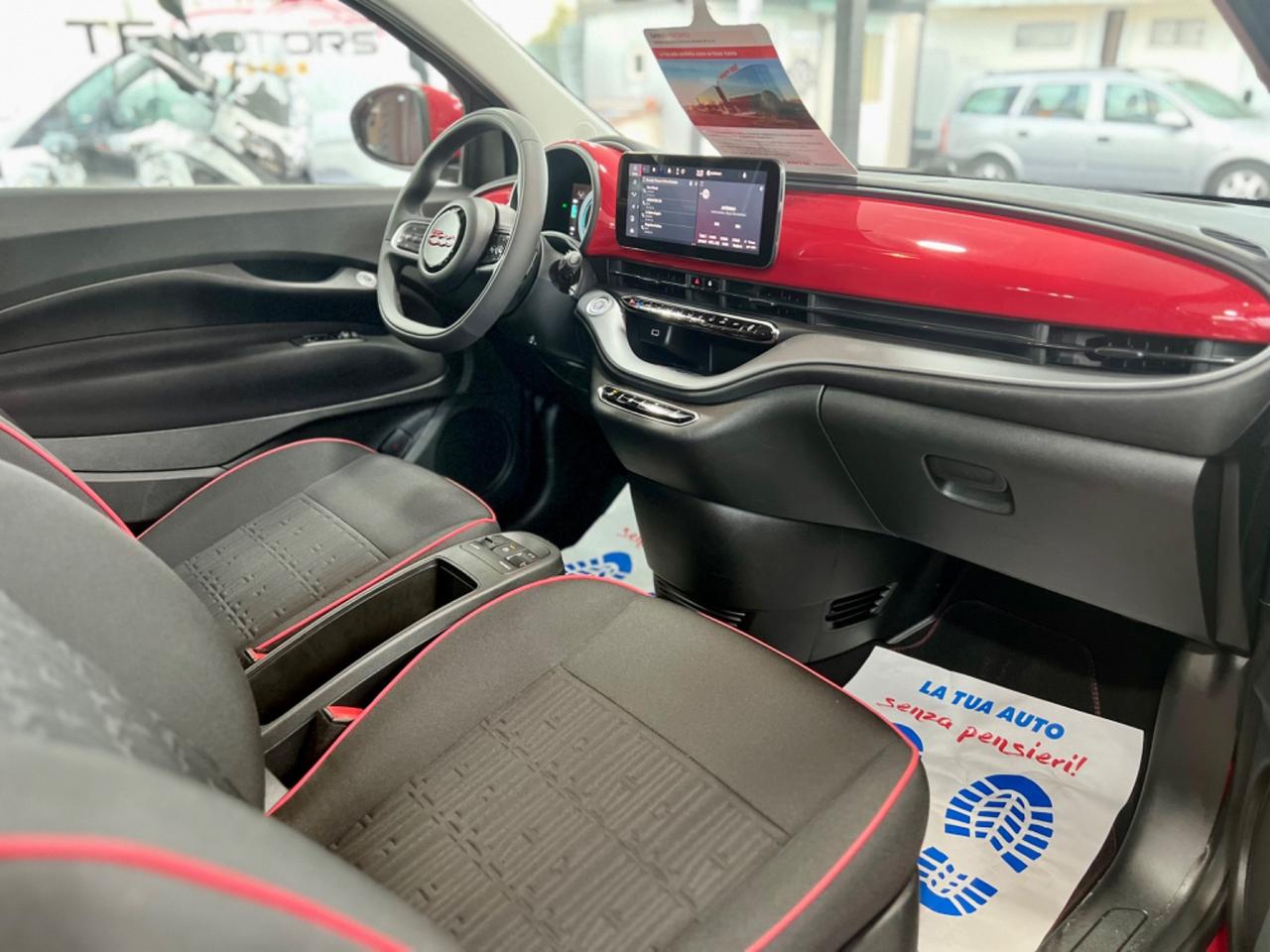 Fiat 500E elettrica “RED” SOLO 9.000 KM