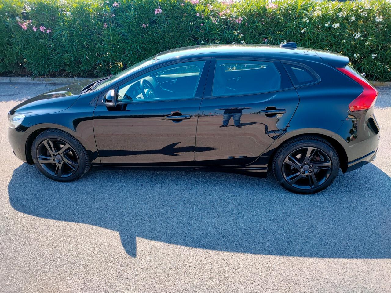 Volvo V40 D2 Momentum PERFETTA