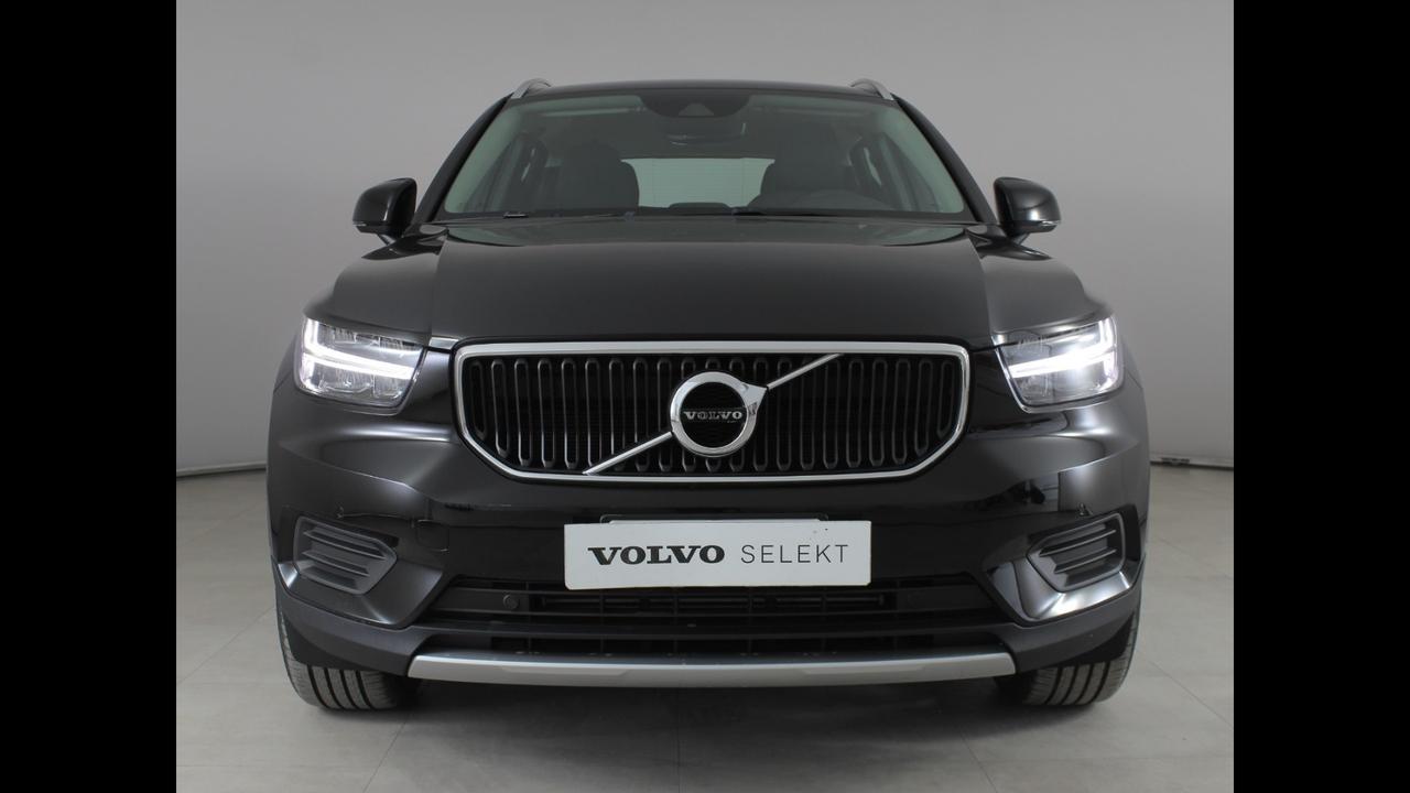 VOLVO XC40 - XC40 2.0 d3 Momentum my21
