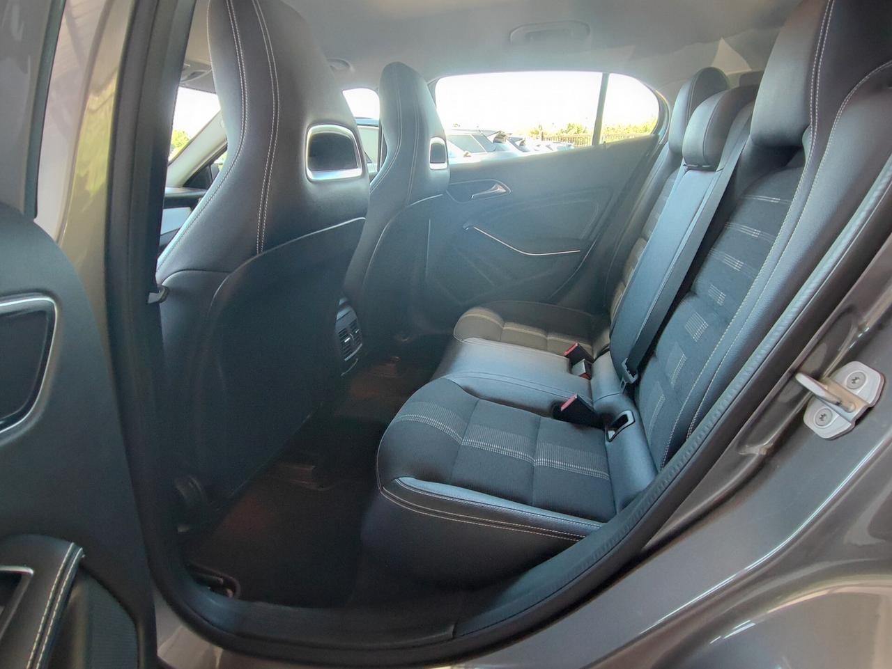 Mercedes-benz GLA 200 d Automatic Premium