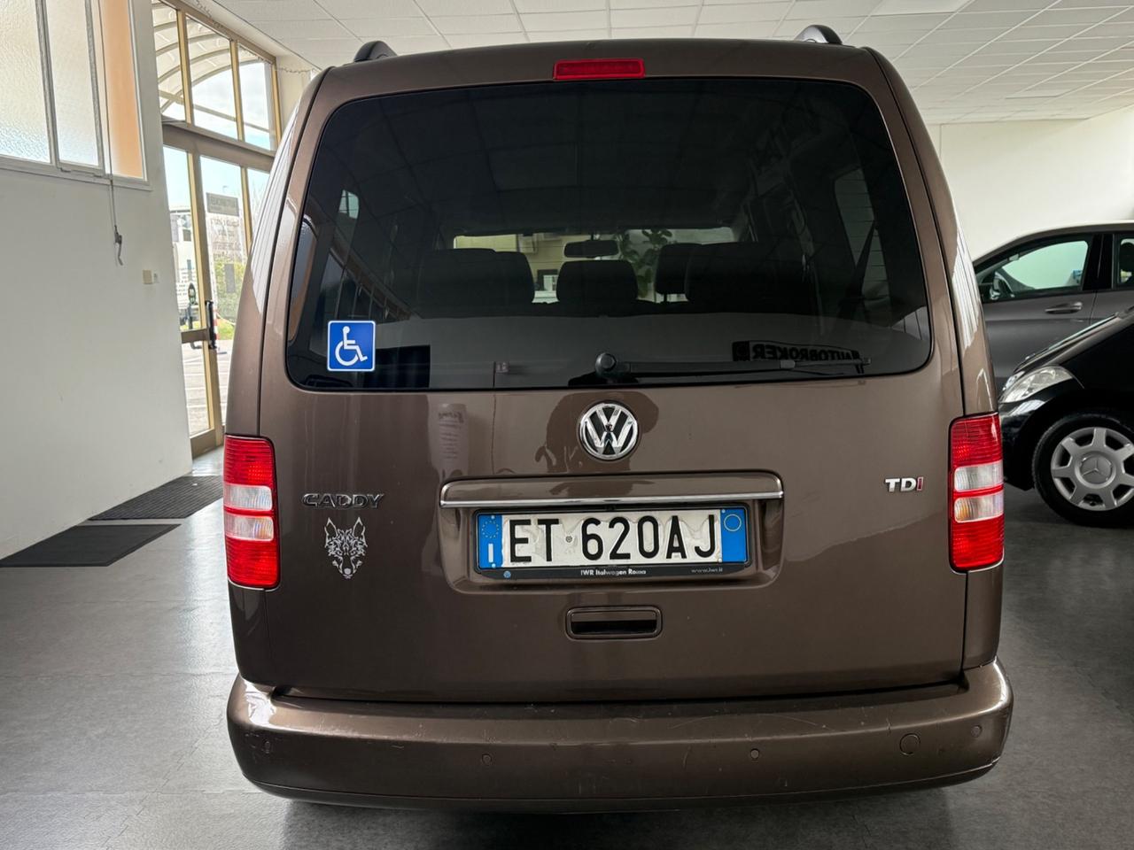Volkswagen Caddy 1.6 TDI 102 CV 5p. Highline Maxi 7 posti / trasporto disabili