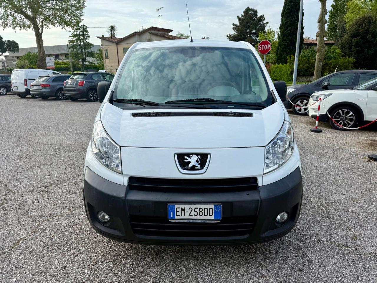 Peugeot Expert 2.0 HDi FAP pass.lungo Ok NEOPATENTATI