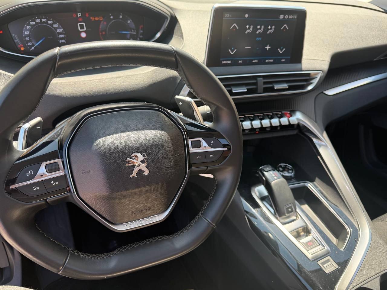 Peugeot 3008 2018 130 EAT8 TETTO APRIBILE Allure