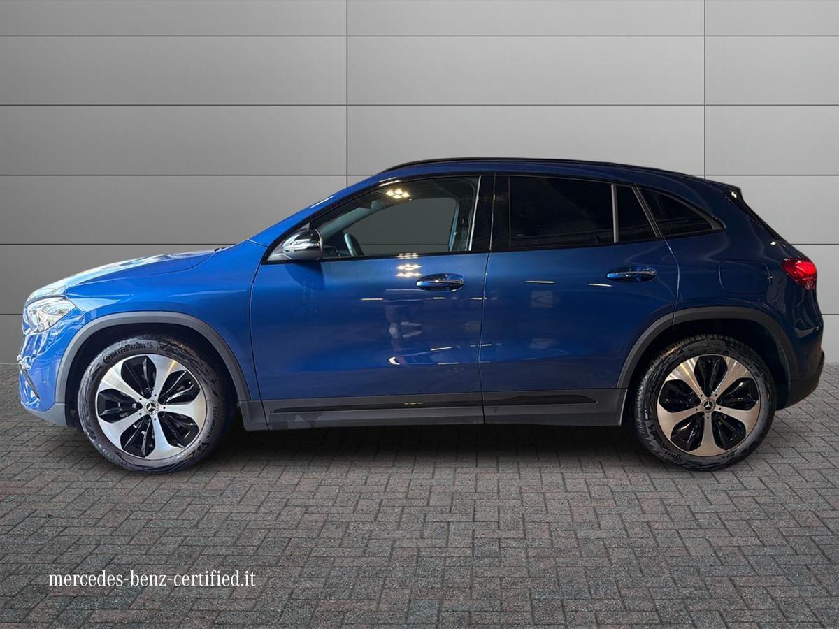Mercedes-Benz GLA 180 Progressive Advanced Plus auto