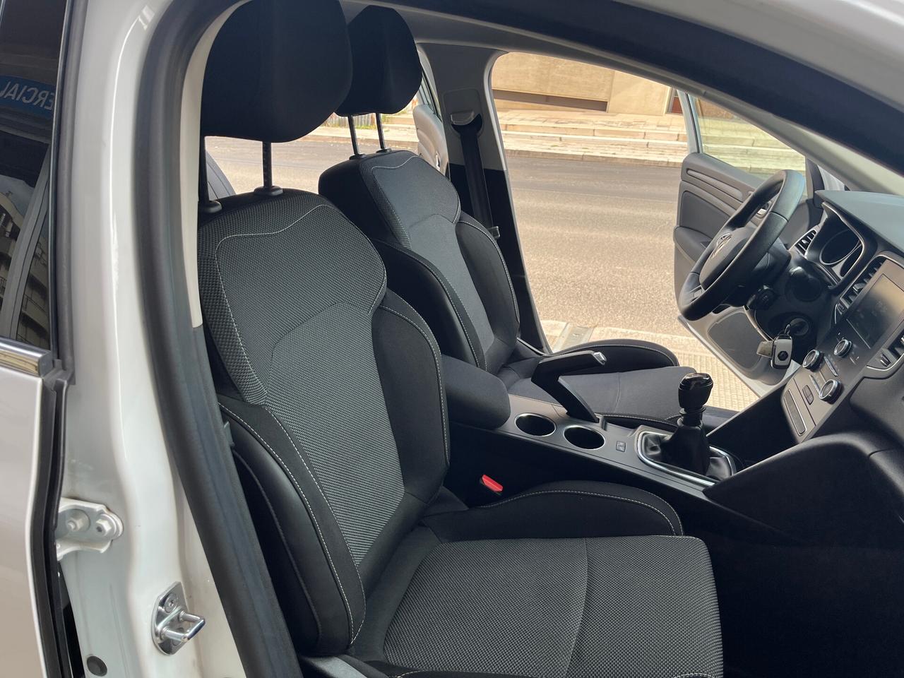 Renault Megane Sporter Blue dCi 115 CV Duel