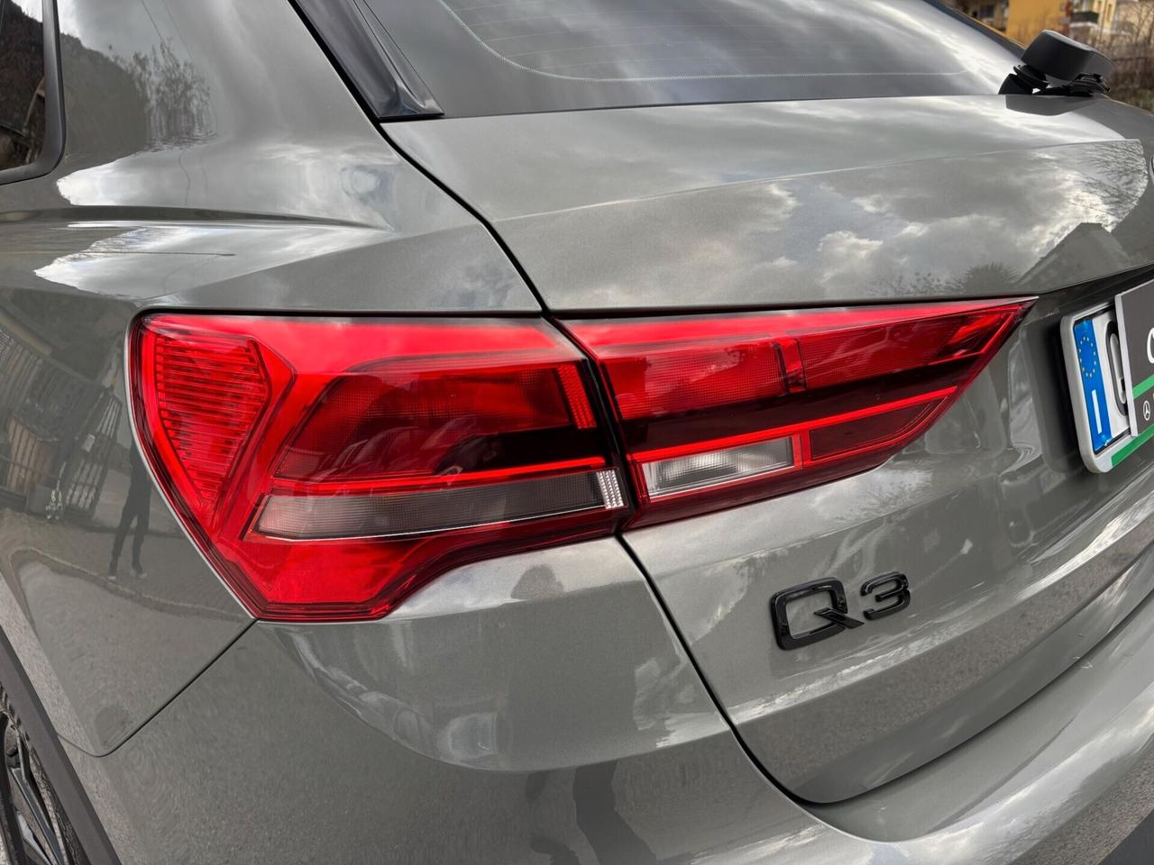 Audi Q3 35 TDI S tronic IDENTITY BLACK - FULL-LED MY 22